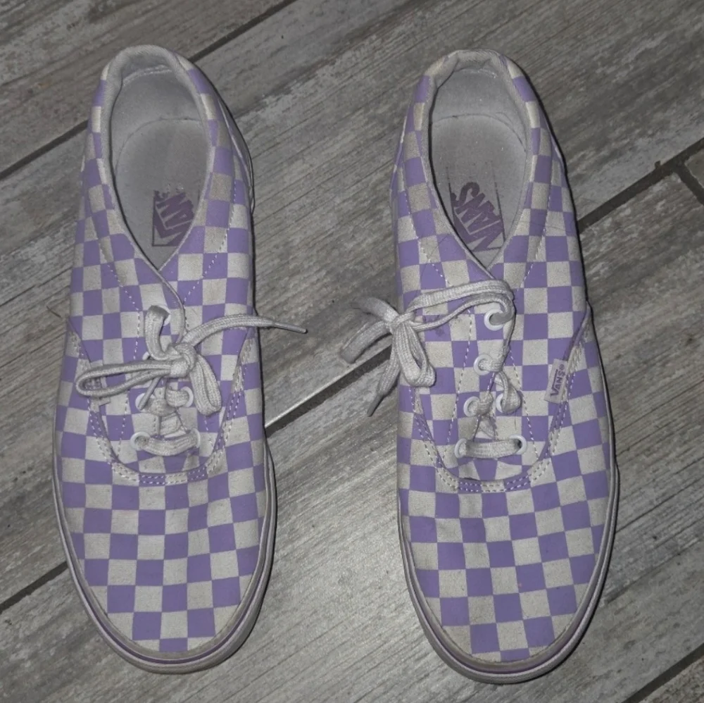 Vans checkered purple and white sneckers